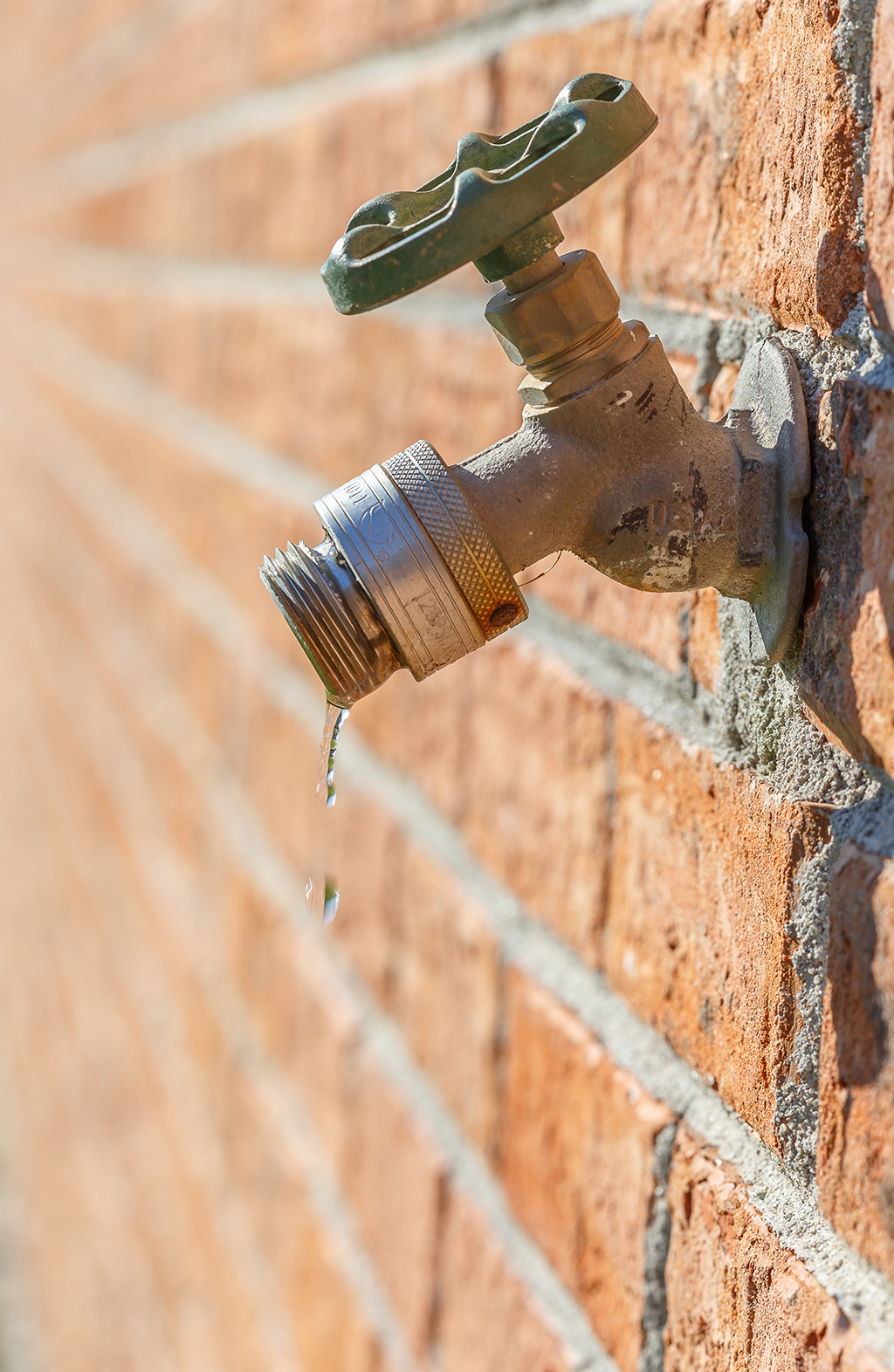 Need A Plumber? What Should You Do When Your Outdoor Plumbing Fixtures Leak? | San Antonio, TX