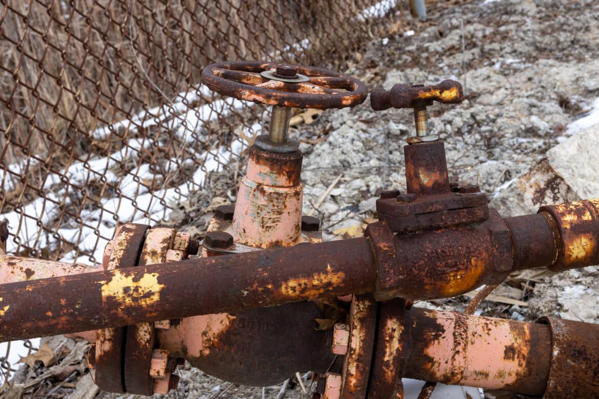 Aging Pipe Infrastructure Reduces Household Water Pressure